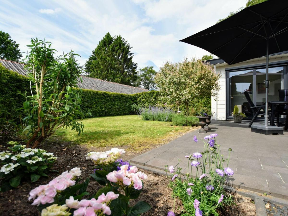 Spacious Chalet In Wolfheze With Garden Dış mekan fotoğraf